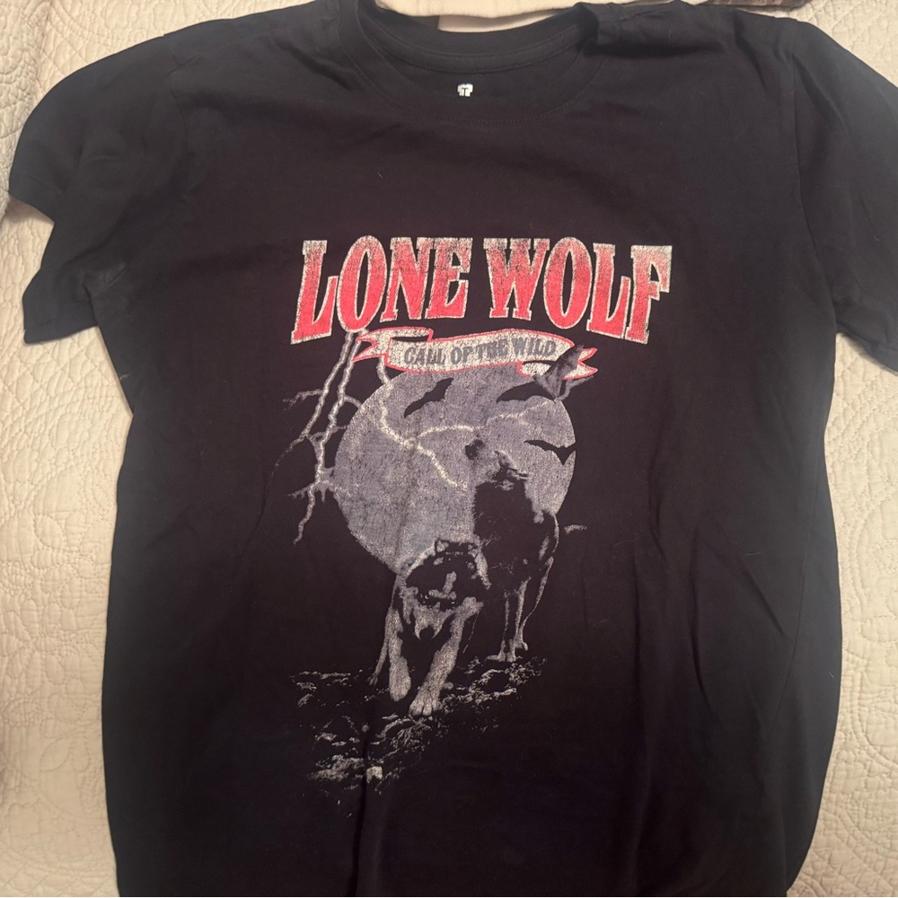 Lone Wolf Graphic Tee - Black with Red & Gray Graphics